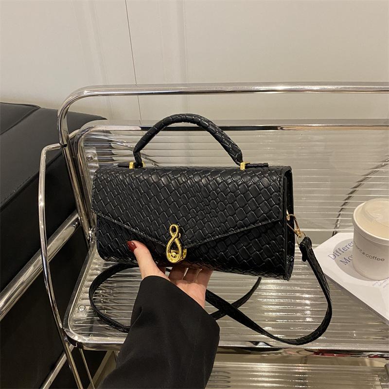 Нишевый дизайн новые плетеные женские сумки, сумки-мессенджеры, трендовые сумки, маленькие квадратные сумки, универсальные наплечные сумки-мессенджеры чёрный